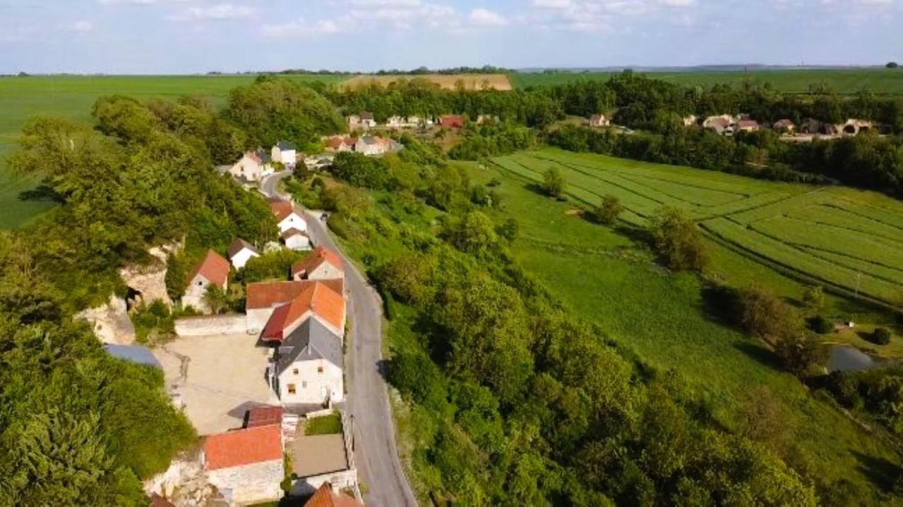 La Boheme Villa Paissy Eksteriør billede